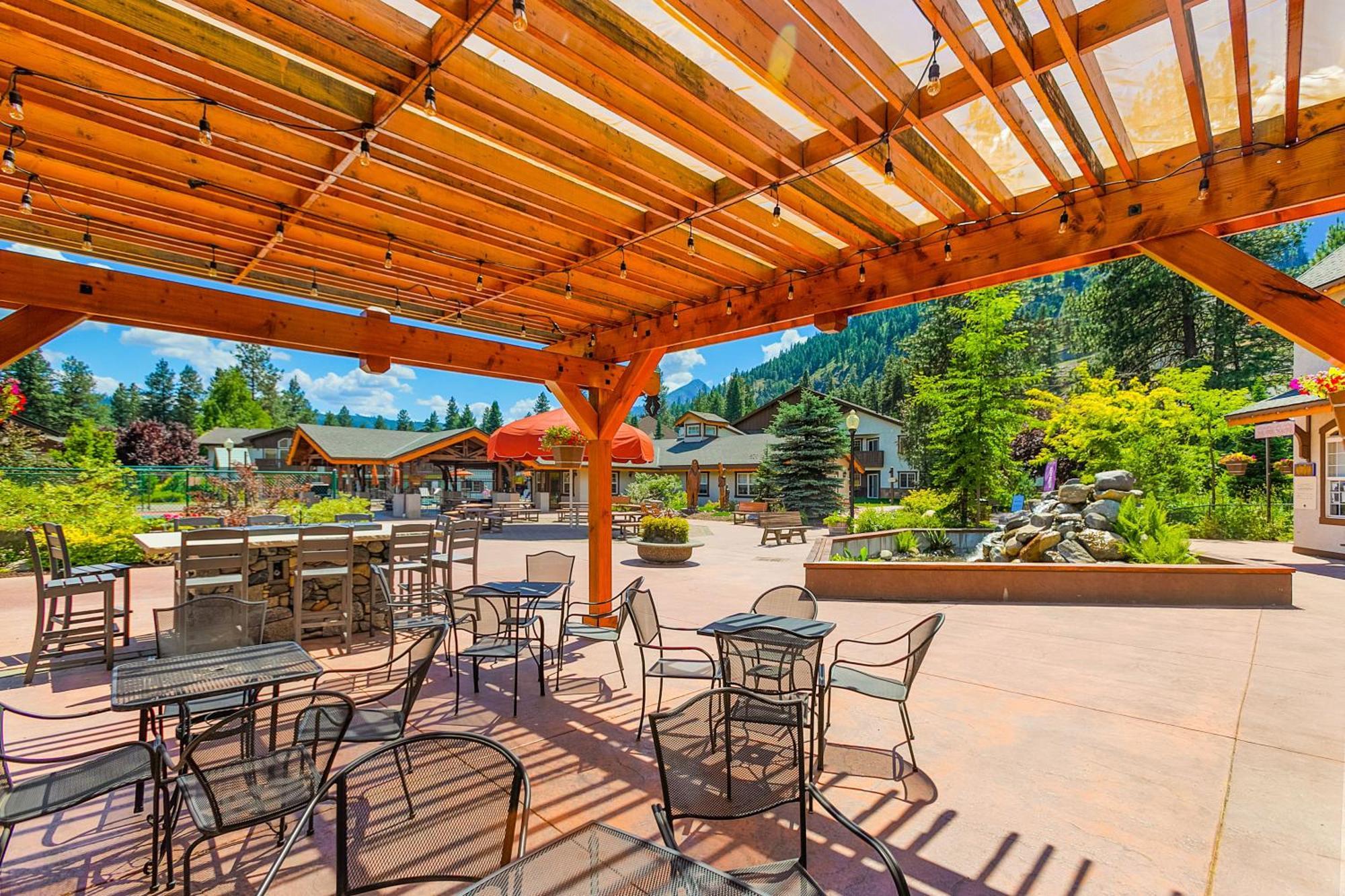Adventurer'S Escape At Icicle Village With Pool And Hot Tub 莱文沃思 外观 照片